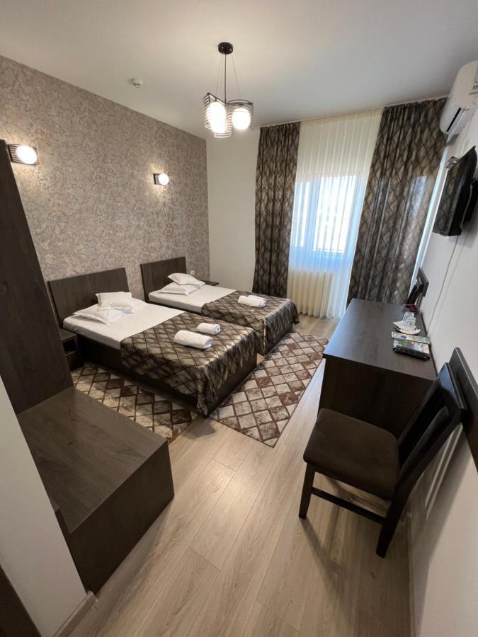 Motel Infinit Târgu Jiu Exterior foto